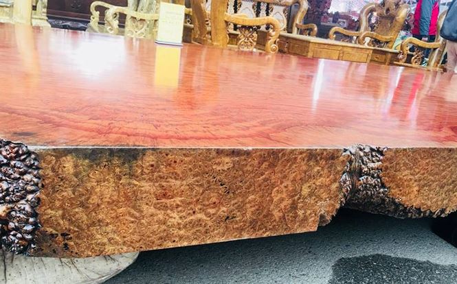 Sập gỗ nu cẩm lai giá 3 tỉ đồng ở Hà Nội